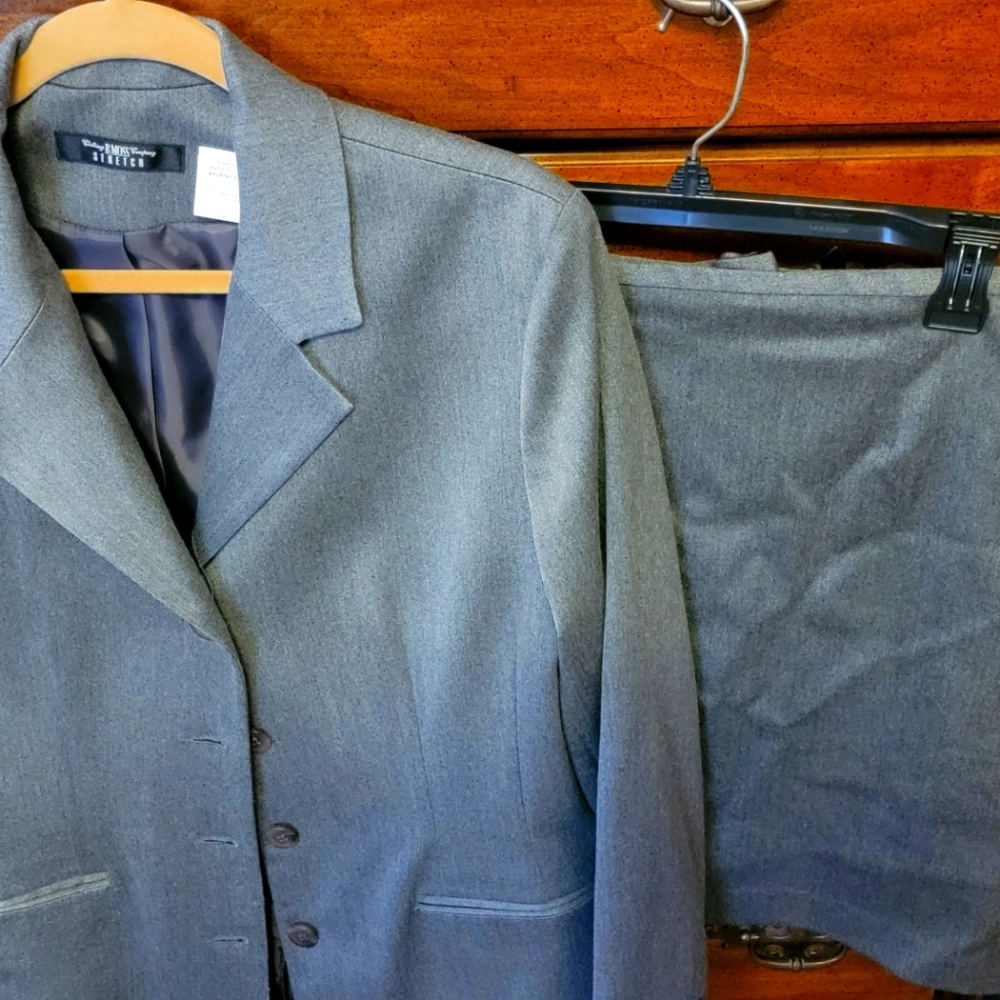 Like new Gray Suit